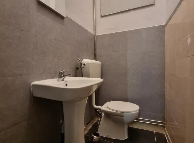 Da Estacao Hostel *